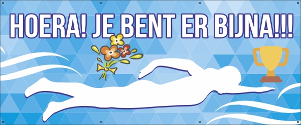 Hoera je bent er bijna spandoek