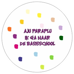 Aju paraplu naar de basisschool